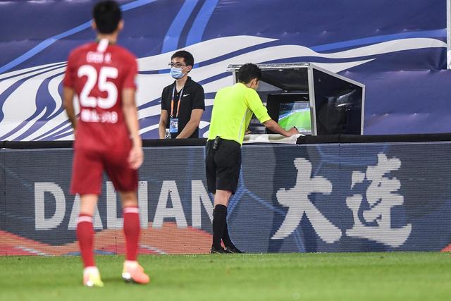 国足退3补1，少了“东南亚克星”，朱鹏宇给张玉宁当替补 防线不稳